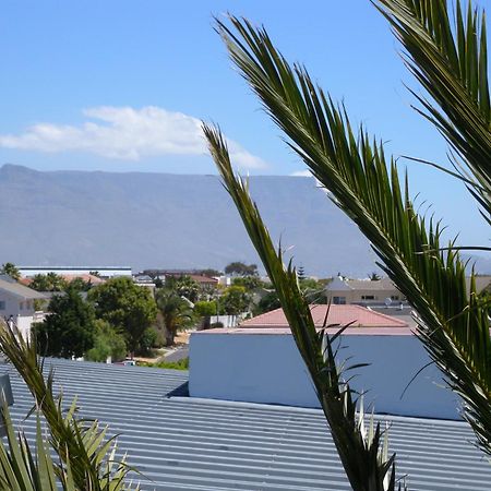 Capetown 4U Guesthouse Bloubergstrand Exteriör bild
