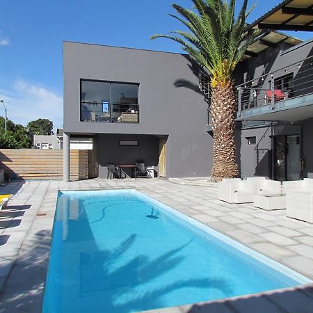 Capetown 4U Guesthouse Bloubergstrand Exteriör bild