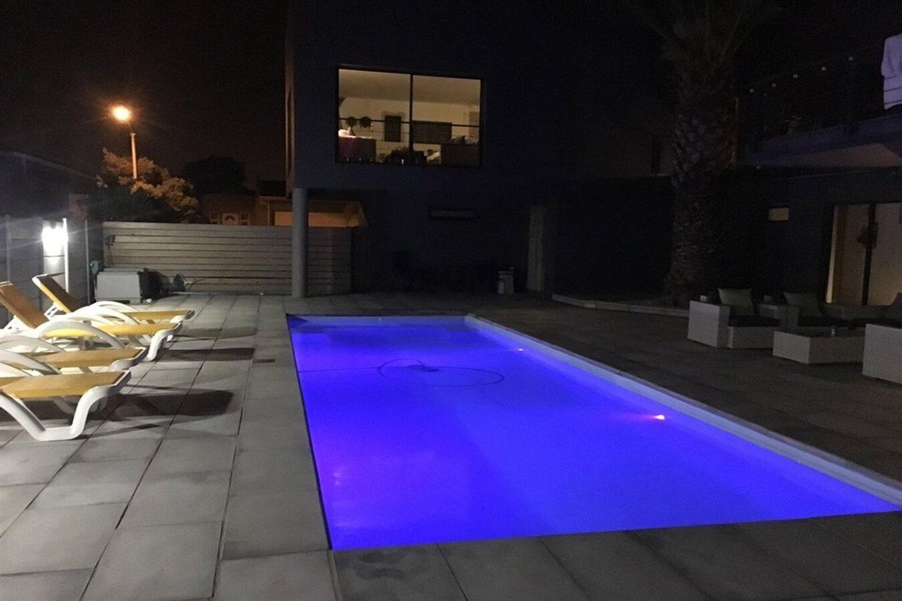 Capetown 4U Guesthouse Bloubergstrand Exteriör bild