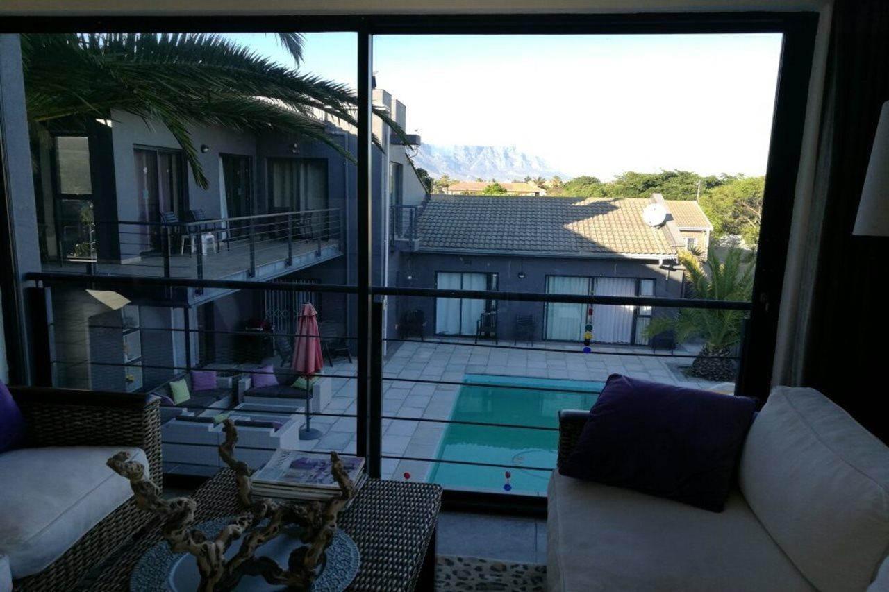 Capetown 4U Guesthouse Bloubergstrand Exteriör bild
