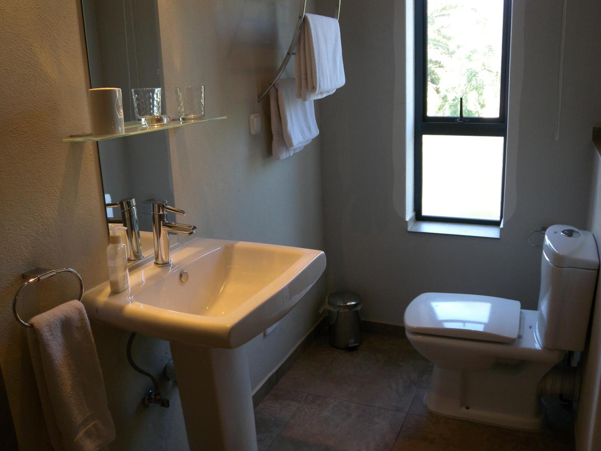 Capetown 4U Guesthouse Bloubergstrand Exteriör bild