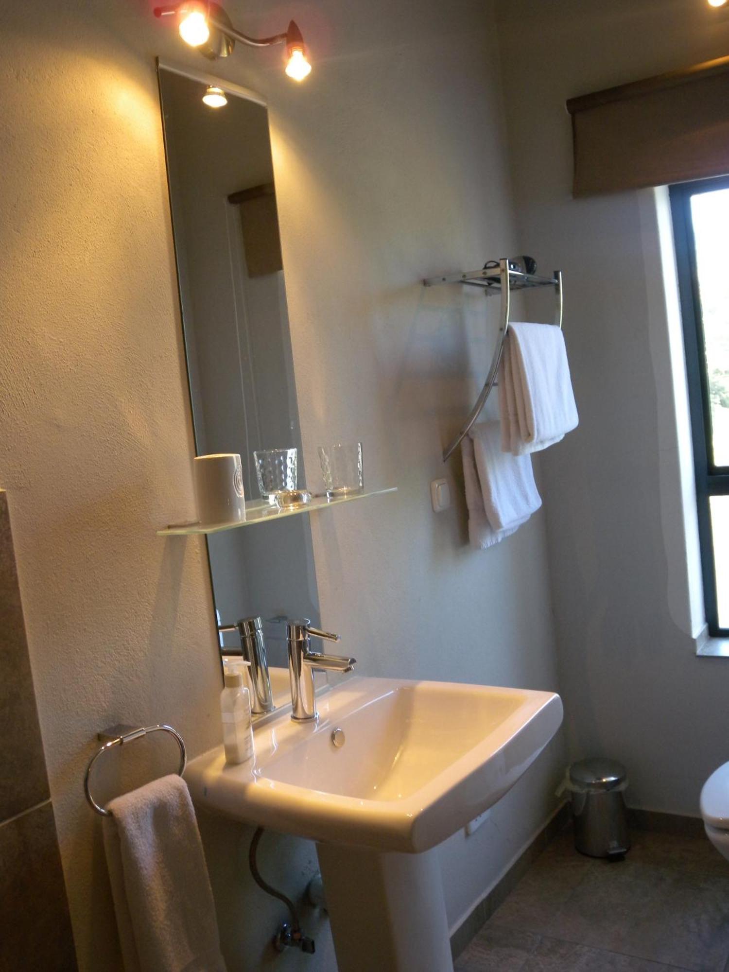 Capetown 4U Guesthouse Bloubergstrand Exteriör bild
