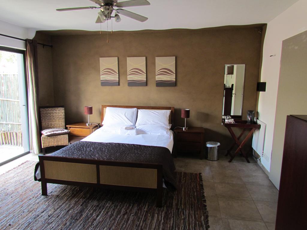 Capetown 4U Guesthouse Bloubergstrand Exteriör bild