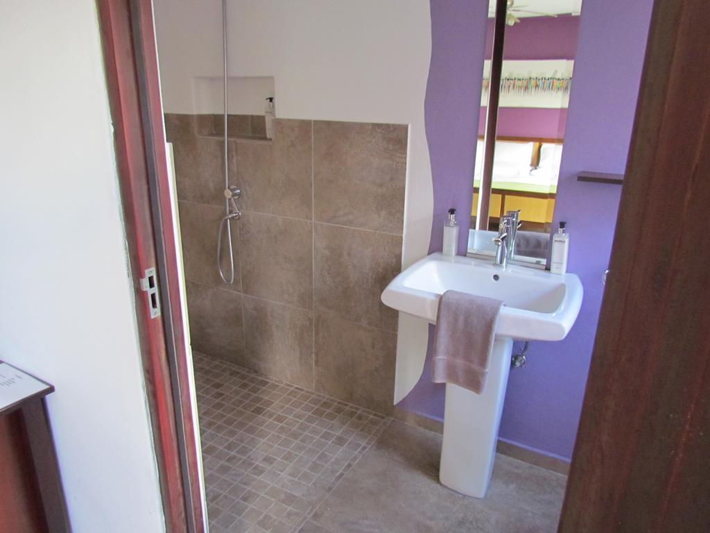 Capetown 4U Guesthouse Bloubergstrand Exteriör bild