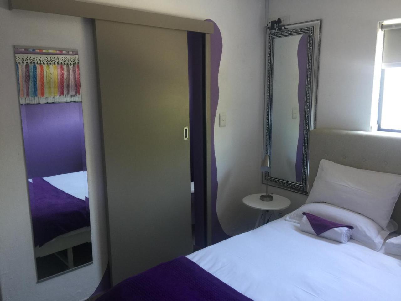 Capetown 4U Guesthouse Bloubergstrand Exteriör bild