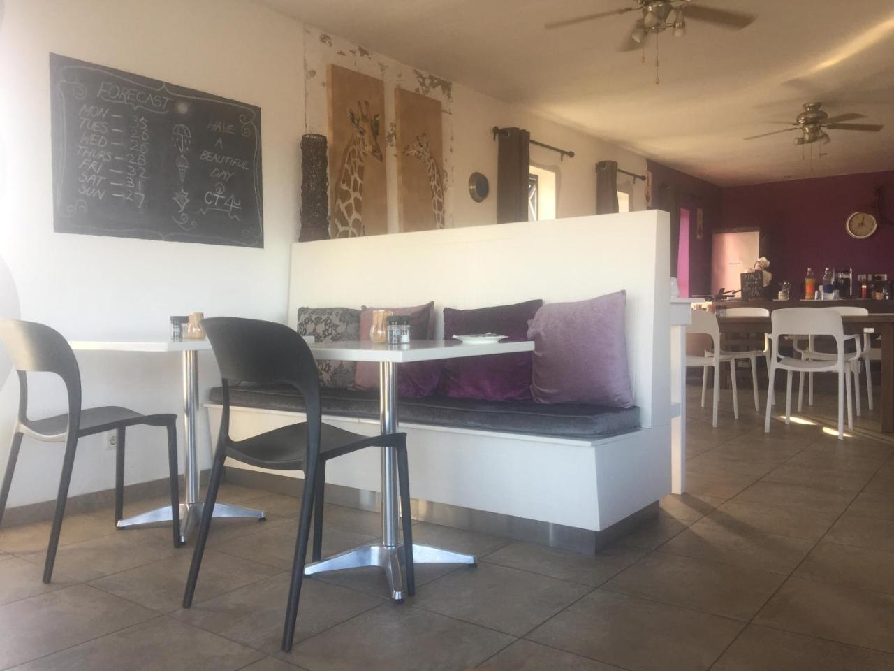 Capetown 4U Guesthouse Bloubergstrand Exteriör bild