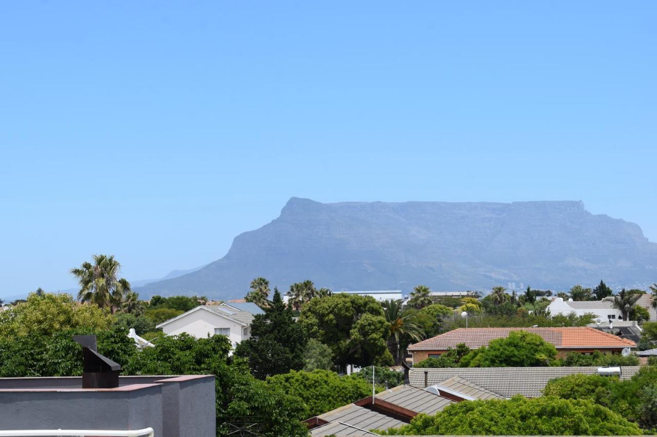 Capetown 4U Guesthouse Bloubergstrand Exteriör bild